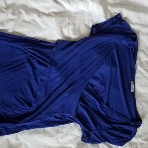 La Clef v neck nursing t shirt size L